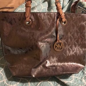 Grey Michael Kors shoulder bag